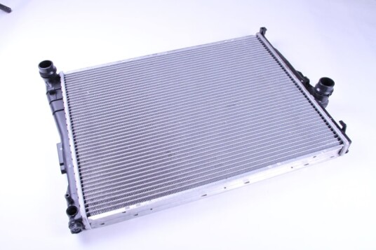 Radiatorservice Radiator E 46 Manuell 9070 Radiatorservice Radiator E 46 Manuell 9070
