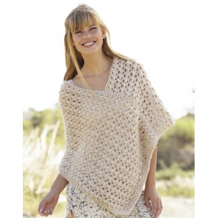 Creme Caramel by DROPS Design Poncho Strikkeoppskrift str S XXXL