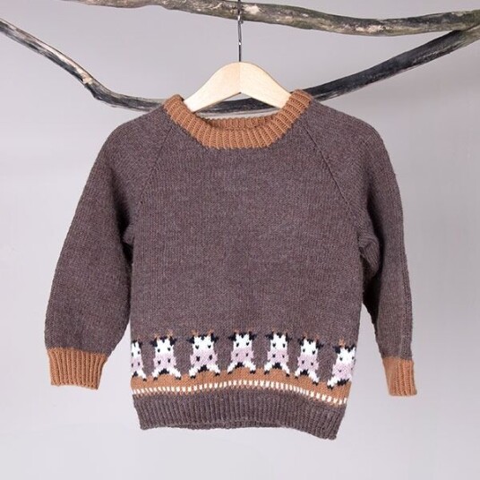 Bluum Strikkegenser Nysgjerrige kyr garnpakke i Soft Merino Ull