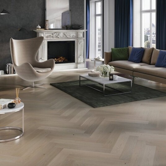 Saga Parkett Herringbone Platinum Grey Grå Saga Parkett Herringbone Platinum Grey Grå