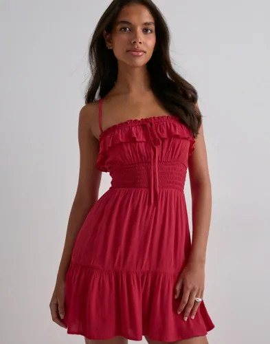 Nelly   Rød   Summer Breeze Short Dress