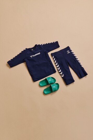 Hummel Fiji Badebukser Navy Blazer 110 Hummel Fiji Badebukser Navy Blazer 110