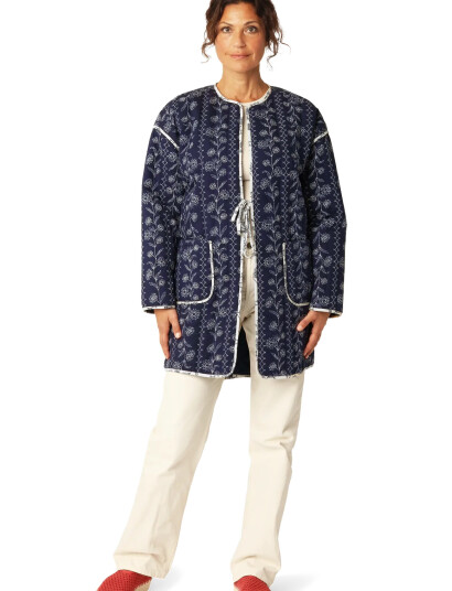 Ilse Jacobsen Ottomaquilt04P   Navy   38