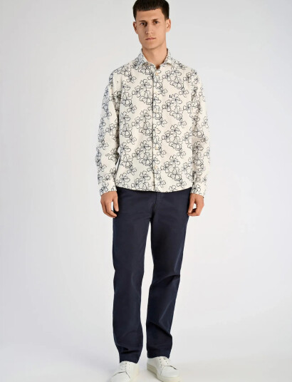 Lindbergh Washed Denim Shirt W?. Embroidery L White L Lindbergh Washed Denim Shirt W?. Embroidery L White L