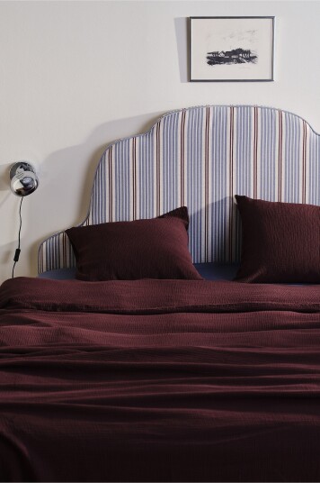 Jotex Sengegavl Vinrød/duveblå stripe MATARO 23023500322