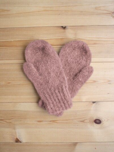 House Of Yarn IR 01 13d Ingrid votter