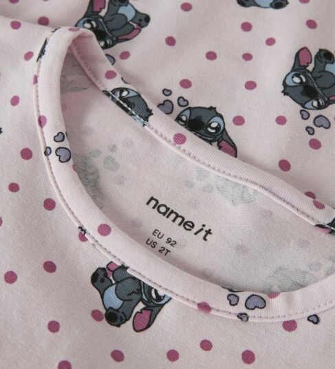 Name It Genser NmfAndrea Stitch Vugge Rosa Name It 3 år (98) Genser Name It Genser NmfAndrea Stitch Vugge Rosa Name It 3 år (98) Genser