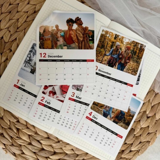 Personlige Fotokalender Klistremerker – 12x17 cm Sett med 12