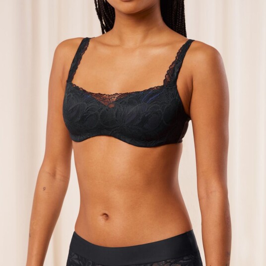 Triumph BH Body Make-Up Illusion Lace Balconette Svart D 85 Dame