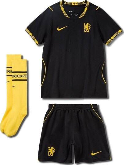 Chelsea Bortedrakt 2026/27 Mini kit Barn   Nike størrelse XL: 122 128 cm