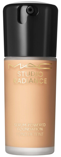 MAC Studio Radiance Fuktighetsgivende Foundation C4.5 30 ml MAC Studio Radiance Fuktighetsgivende Foundation C4.5 30 ml