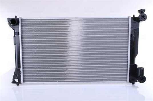 Radiator NISSENS 64667A