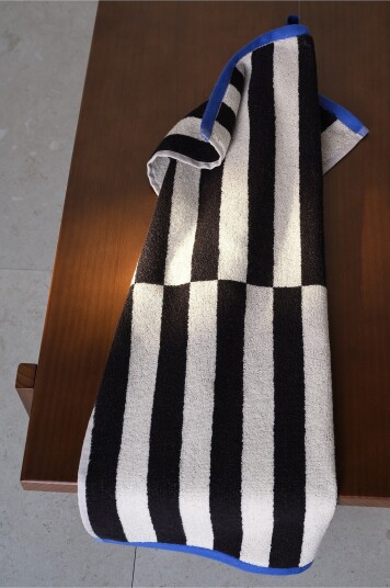 Jotex Håndkle 50x70 Cm Svart stripe TRINE Kjøp Håndklær hos Jotex Jotex Håndkle 50x70 Cm Svart stripe TRINE Kjøp Håndklær hos Jotex