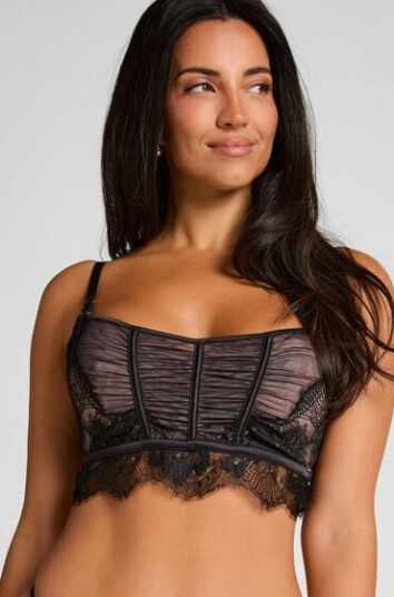 Hunkemöller Ufôret BH med bøyle longline Cynthia Svart