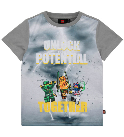 Lego® Wear LEGO® Ninjago T skjorte LWTano Light Grey 4 år 104 T skjorte Flerfarget Grå
