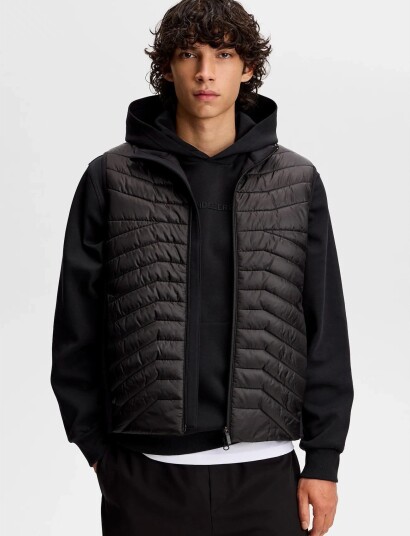 J. Lindeberg Heyden Quilt Hybrid Vest Black M