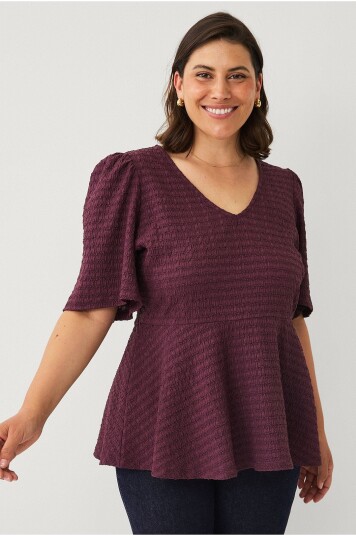 Ellos Plus collection Topp med v hals Lilla