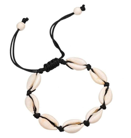 Justerbart Armbånd med hvite skjell - Svart Justerbart Armbånd med hvite skjell - Svart