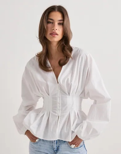 Nelly Hvit My Favorite Pleat Blouse