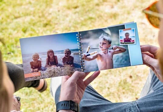 Smartphoto Fotobok Med Personlige Bilder Medium Liggende - Spiralperm | 18.00 x 13.00 cm