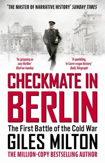 Checkmate In Berlin Av Giles Milton