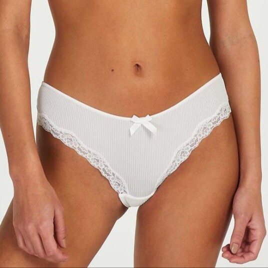 Hunkemöller Lola brasiliansk truse Hvit S Hunkemöller Lola brasiliansk truse Hvit S
