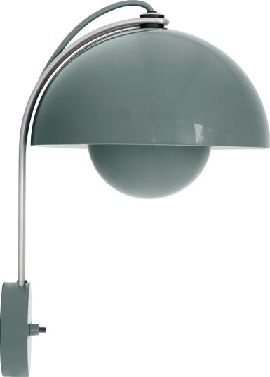 Flowerpot VP8 vegglampe steinblå stikkontakt – &TRADITION   Stue   Design   Metall   Med en lyskilde