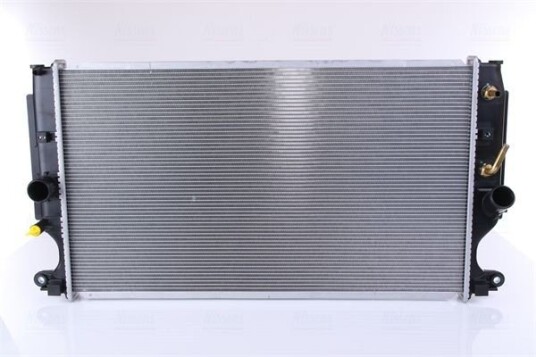 Radiator NISSENS 646875