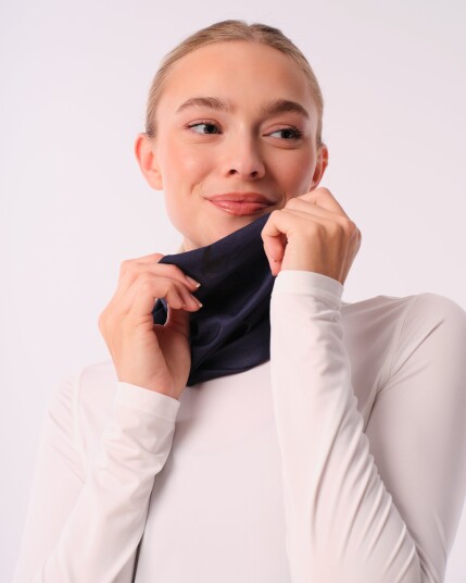 Levity Conquer Neck Warmer Blue Navy Reflective One Size Levity Conquer Neck Warmer Blue Navy Reflective One Size