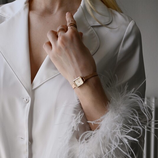 Daniel Wellington DW Watch Quadro Mini Melrose Rose Gold Champagne 15.4x18.2mm Daniel Wellington DW Watch Quadro Mini Melrose Rose Gold Champagne 15.4x18.2mm