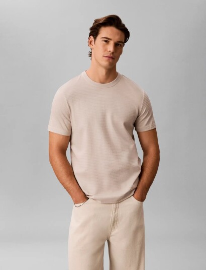 Calvin Klein Ss Textured Stripe Crewnk Tee Beige XL Calvin Klein Ss Textured Stripe Crewnk Tee Beige XL