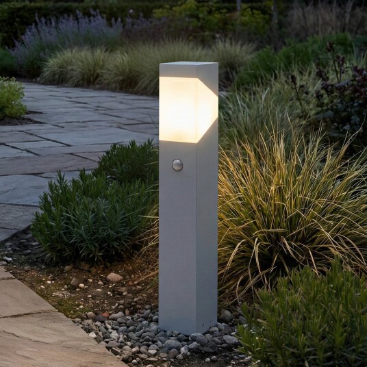 Kiran sokkellampe, lysegrå, sensor, 60 cm, E27, IP44 - Lucande - Terrasse - Moderne - Aluminium - Med en lyskilde