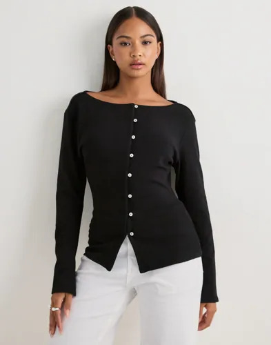 Nelly Svart Waist Button Cardigan