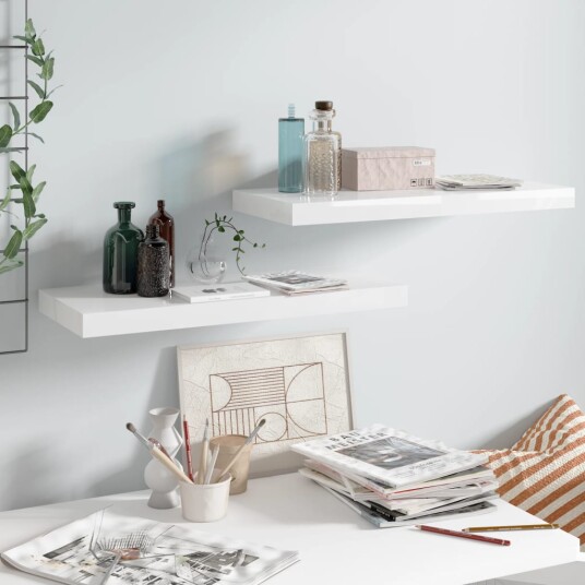 vidaXL Flytende vegghyller 2 stk h?yglans hvit 60x23,5x3,8 cm MDF vidaXL Flytende vegghyller 2 stk h?yglans hvit 60x23,5x3,8 cm MDF