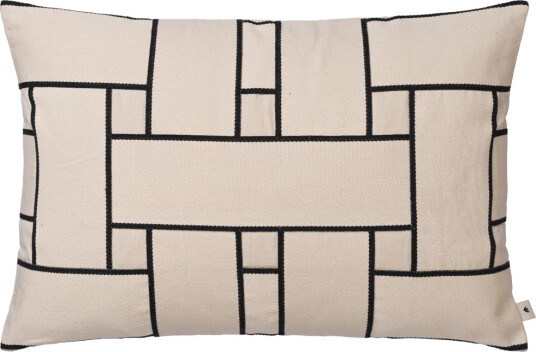 Ferm Living Lattice Offset putetrekk Off white black 40x60 cm Ferm Living Lattice Offset putetrekk Off white black 40x60 cm