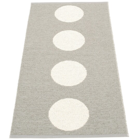 Pappelina Gulvteppe Vera 70 x 150 cm warm grey/vanilla Pappelina Gulvteppe Vera 70 x 150 cm warm grey/vanilla