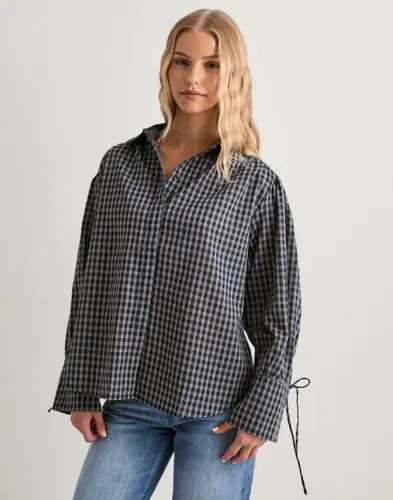 Pieces Rutete/Stripete Pcjune Ls Pleated Detail Shirt Wvnd