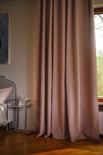Jotex Mørkleggingsgardin 1lengde Ekstra Bred Tåkerosa MOONBEAM 213743304250 Jotex Mørkleggingsgardin 1lengde Ekstra Bred Tåkerosa MOONBEAM 213743304250