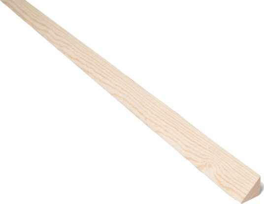 Bergene Holm Trekantlekt diagonalskåret ubehandlet gran 23x23 mm Bergene Holm Trekantlekt diagonalskåret ubehandlet gran 23x23 mm