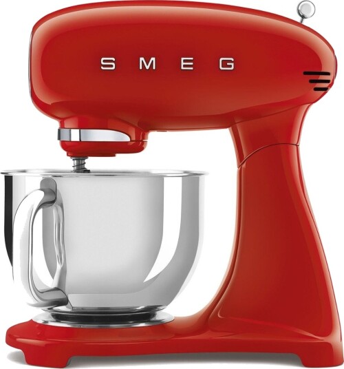 Smeg 50's Style Kjøkkenmaskin 800W Rød SMF03RDEU med 4,8 L Skål Smeg 50's Style Kjøkkenmaskin 800W Rød SMF03RDEU med 4,8 L Skål