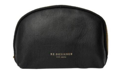 Re:Designed by Dixie Hoshi sminkepung Black