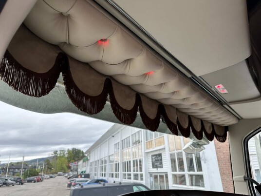 Solskjermplate Volvo