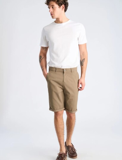 Lindbergh Superflex Chino Shorts   Khaki green   XL