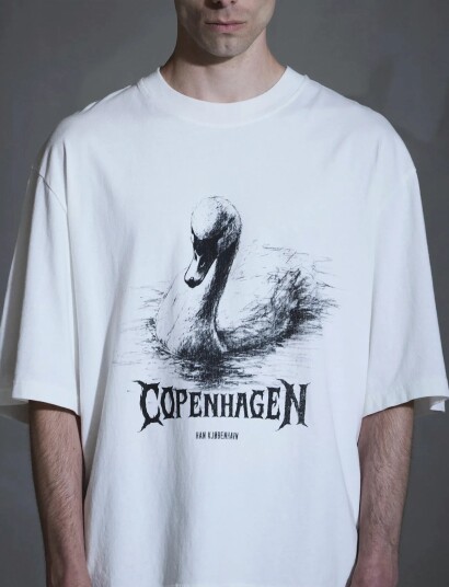 HAN Kjøbenhavn Hk Swan Oversized Tee Cream L