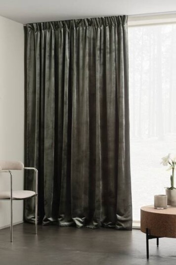 Jotex SIMONE RECYCLED gardin med multifunksjonsbånd 1 lengde - ekstra bred Mørk grønn 1688158-04-220 1688158-04-300