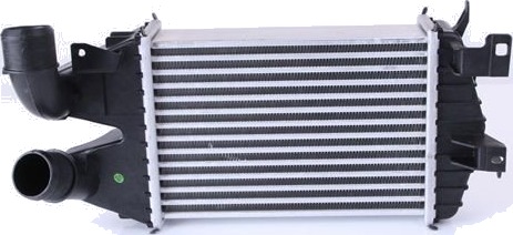 Intercooler NISSENS 96370