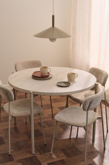 Ellos Home Spisegruppe Tridita med 1 bord + 4 stoler Beige Ellos Home Spisegruppe Tridita med 1 bord + 4 stoler Beige