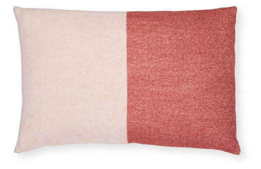 Northern Echo putetrekk 40x60 cm Vertical red Northern Echo putetrekk 40x60 cm Vertical red