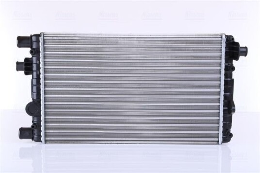 Radiator NISSENS 61785