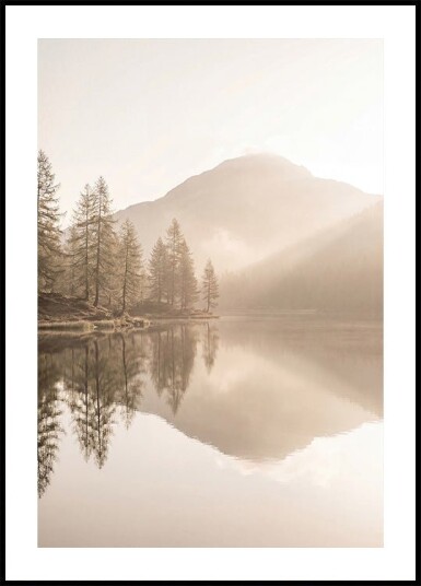 Calm Mountain Lake At Dawn Plakat Plakat / 40x50cm